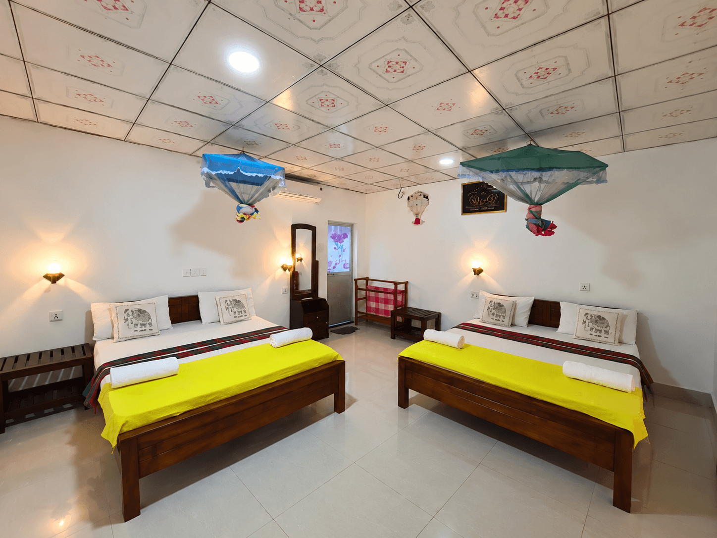 Deluxe Family Room