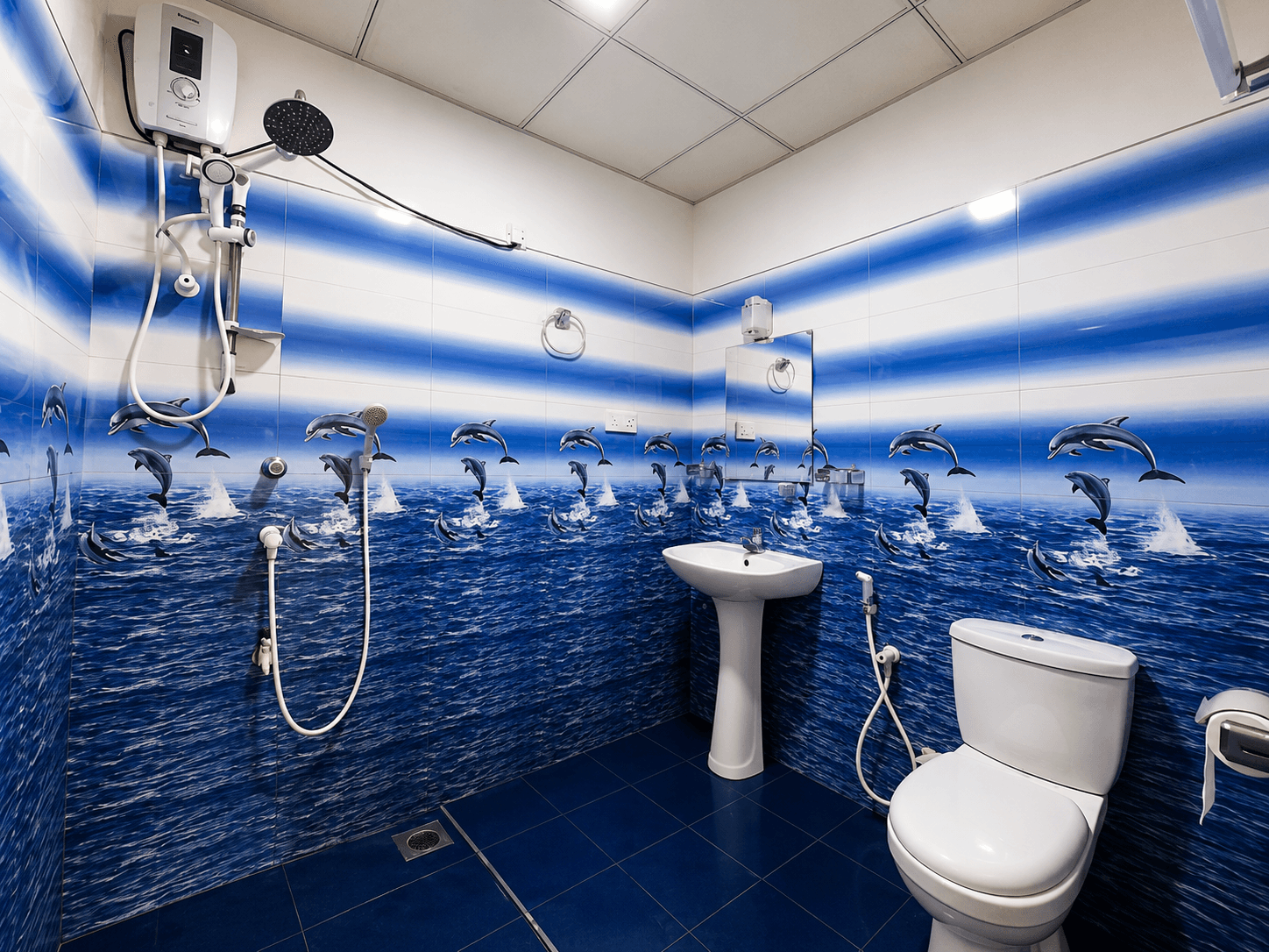 Double Room with Private Bathroom thumbnail 3